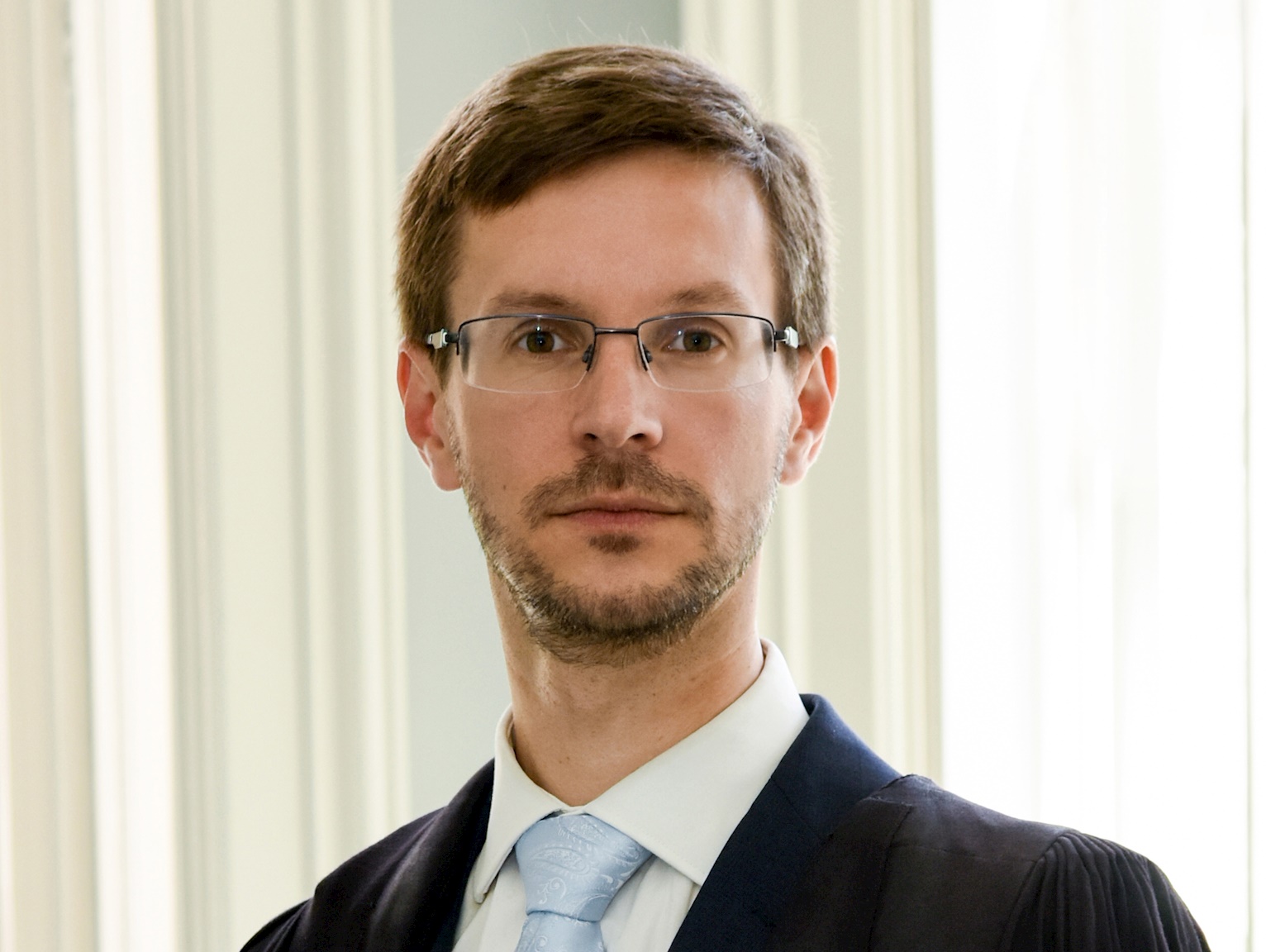 ST JOHN'S BEAUMONT SCHOLARSHIP SEMINAR WITH HARROW'S DR. MICHAEL GRAY